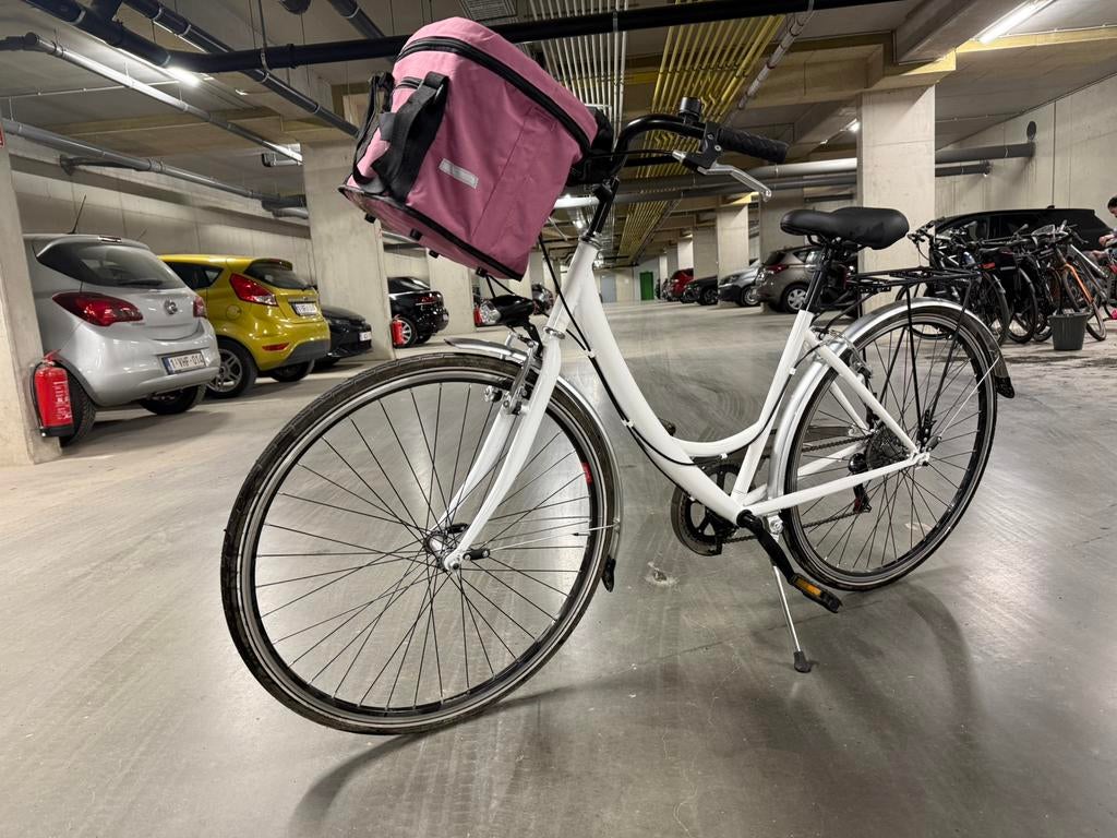 Witte fiets+mandje, Fietsen en Brommers, Ophalen, Gebruikt, Overige merken, Versnellingen