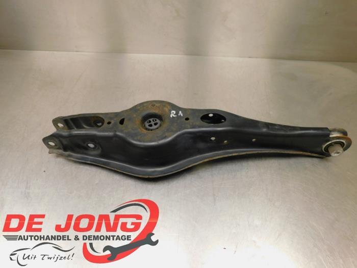 Draagarm rechts-achter van een Volkswagen Golf, Gebruikt, -, Volkswagen, -