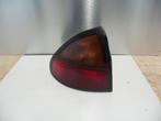 Feu arrière gauche d'un Mazda 323 (323 BA 94-), -, Mazda, Utilisé, -