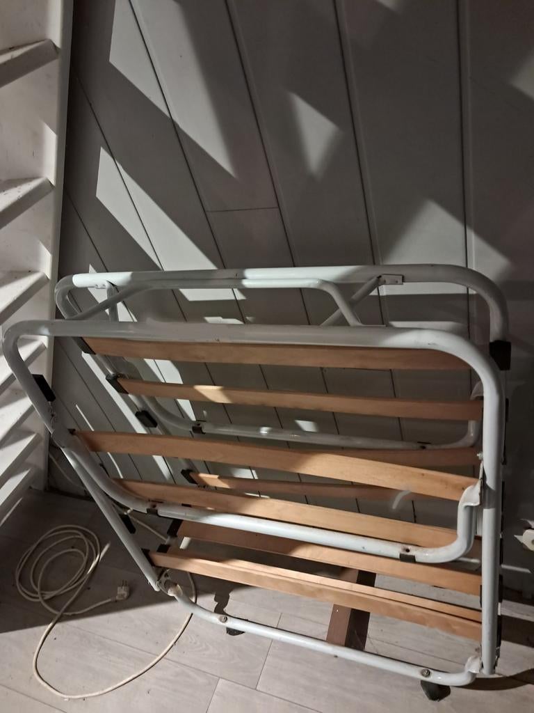 GRATIS plooibed, Maison & Meubles, Chambre à coucher | Lits, Enlèvement