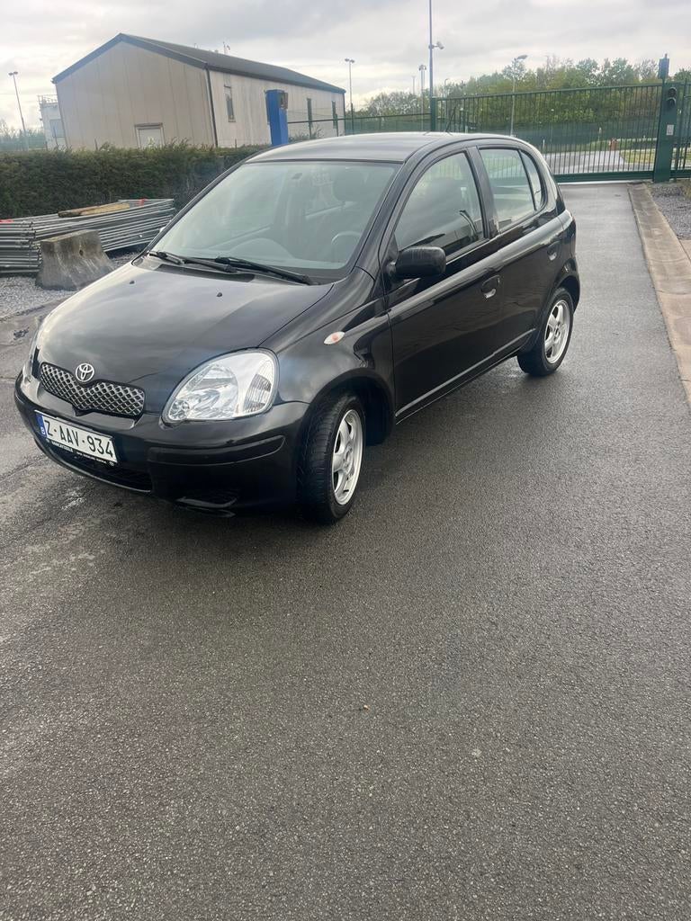 Yaris-1000 cc, Auto's, 4 cilinders, 48 kW, Zwart, Bedrijf