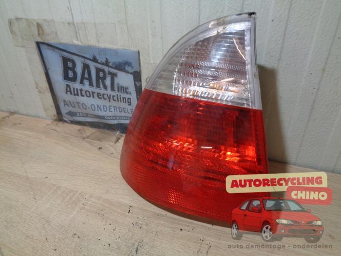 Feu arrière gauche d'un BMW 3-Serie, Autos : Pièces & Accessoires, Éclairage, BMW, Utilisé, 3 mois de garantie, Enlèvement ou Envoi