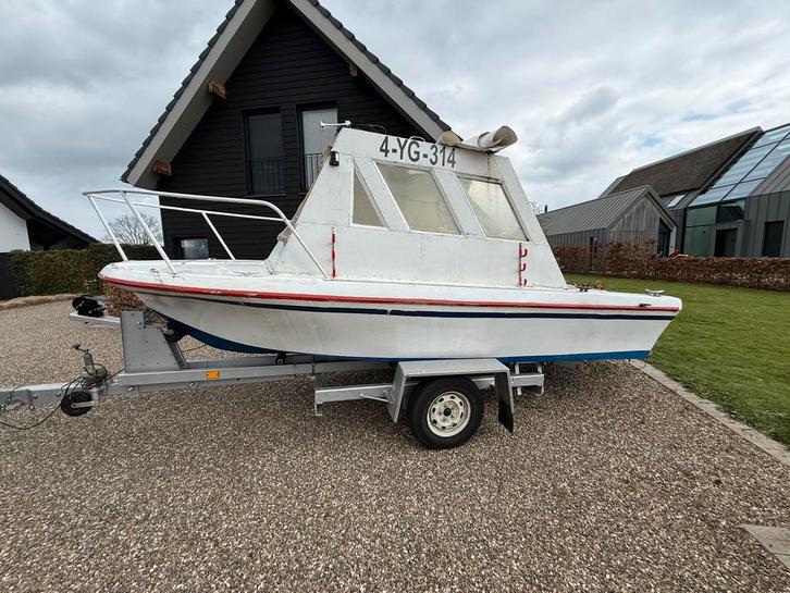 5,5 meter vis console boot met trailer, Watersport en Boten, Vis- en Consoleboten, Ophalen