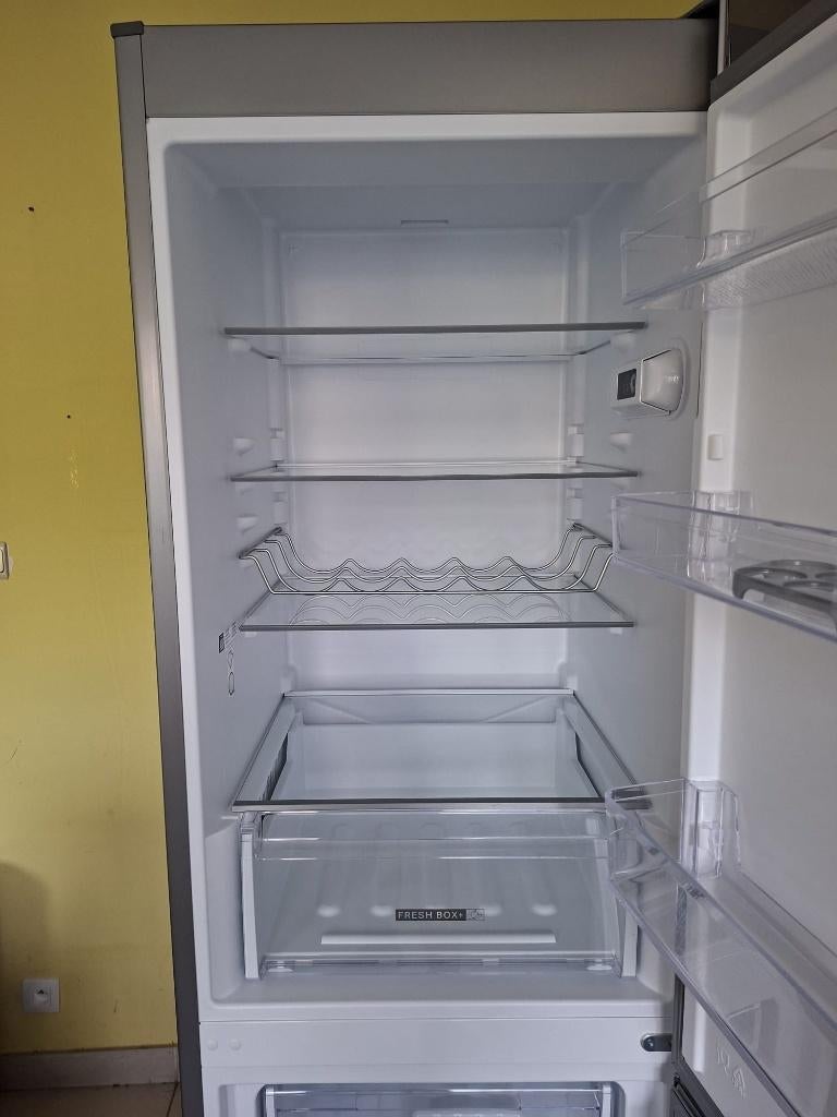 Ijskast, Ophalen, Zo goed als nieuw, Met vriesvak