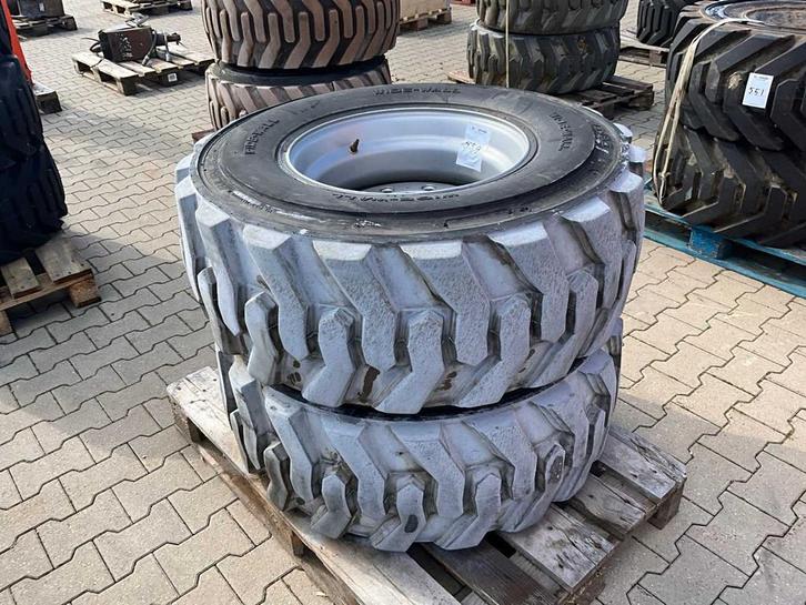 Blackstone OTR 15-19,5 roues (2x), Articles professionnels, Agriculture | Pièces | Pneus, Jantes & Essieux