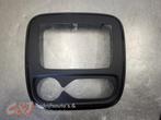 Radio omlijsting van een Opel Vivaro, Auto-onderdelen, Gebruikt, -, -, Opel