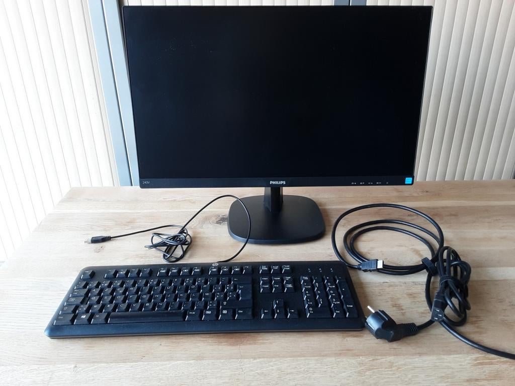 Scherm Philips,  toetsenbord Hp, kabels, Computers en Software, Monitoren, Ophalen