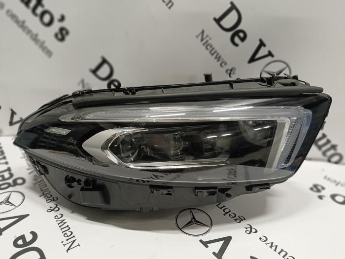 Phare droit d'un Mercedes A-Klasse, Utilisé, -, -, Enlèvement ou Envoi