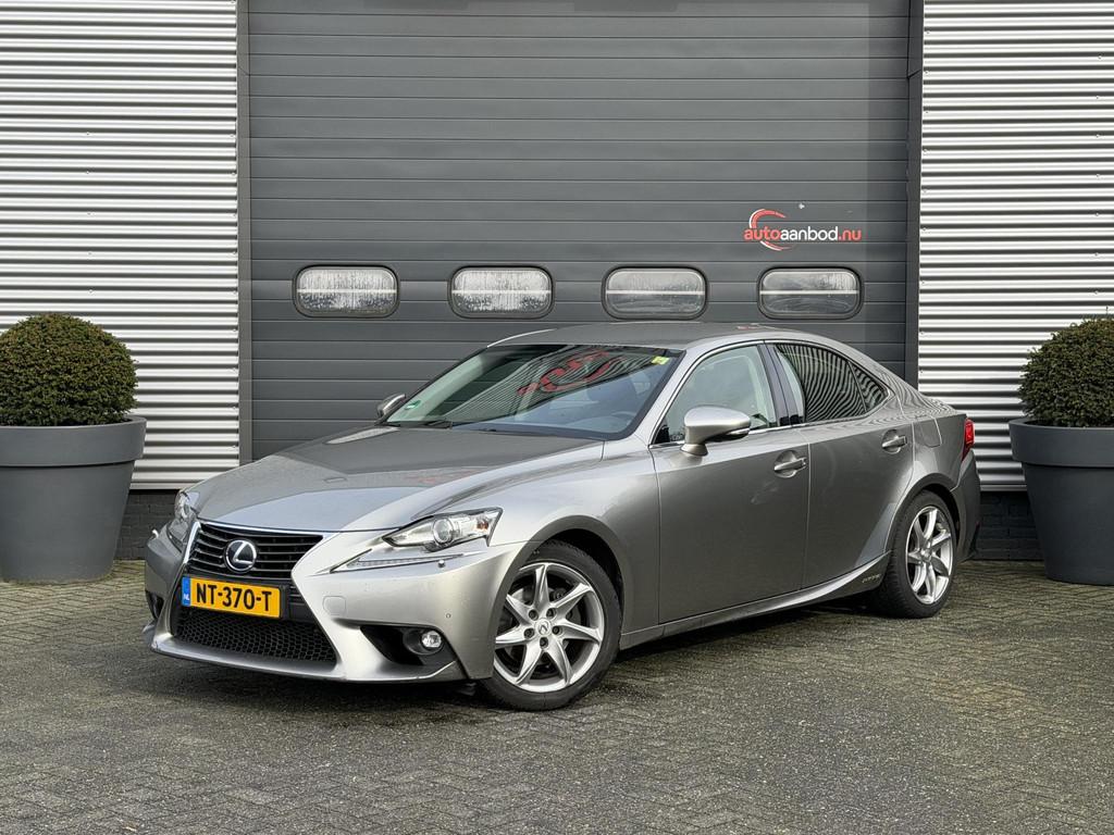 Lexus IS 300h Business Line Pro | Navigatie | Camera | DAB |, Automaat, Achterwielaandrijving, Gebruikt, Leder