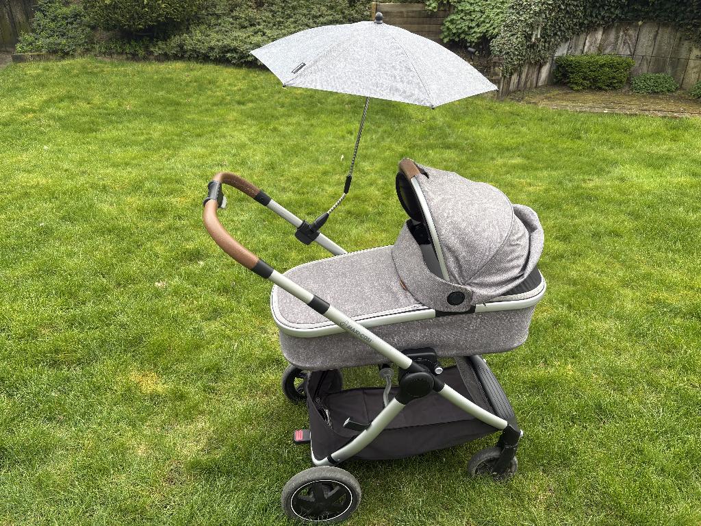 Kinderwagen Adorra-reissysteembundel, Enfants & Bébés, Enlèvement, Comme neuf, Poussette, Maxi-Cosi