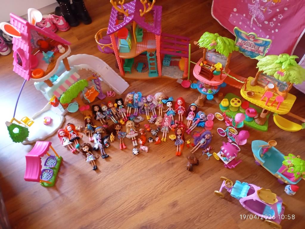 Enorme lot poupées enchantimals, Enlèvement, Utilisé, Autres types
