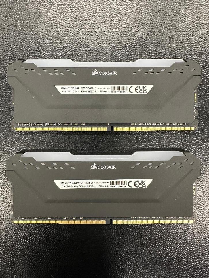 Corsair Vengeance RGB Pro CMW32GX4M2Z3600C18 32GB DDR4 kit, Computers en Software, RAM geheugen, Zo goed als nieuw, Desktop, 32 GB