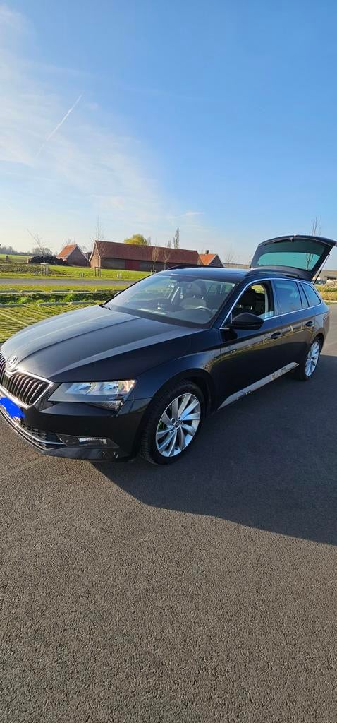 Skoda superb, Auto's, Skoda, Particulier, Superb, Bluetooth, Cruise Control, Elektrische ramen, Lichtmetalen velgen, Verwarmde buitenspiegels