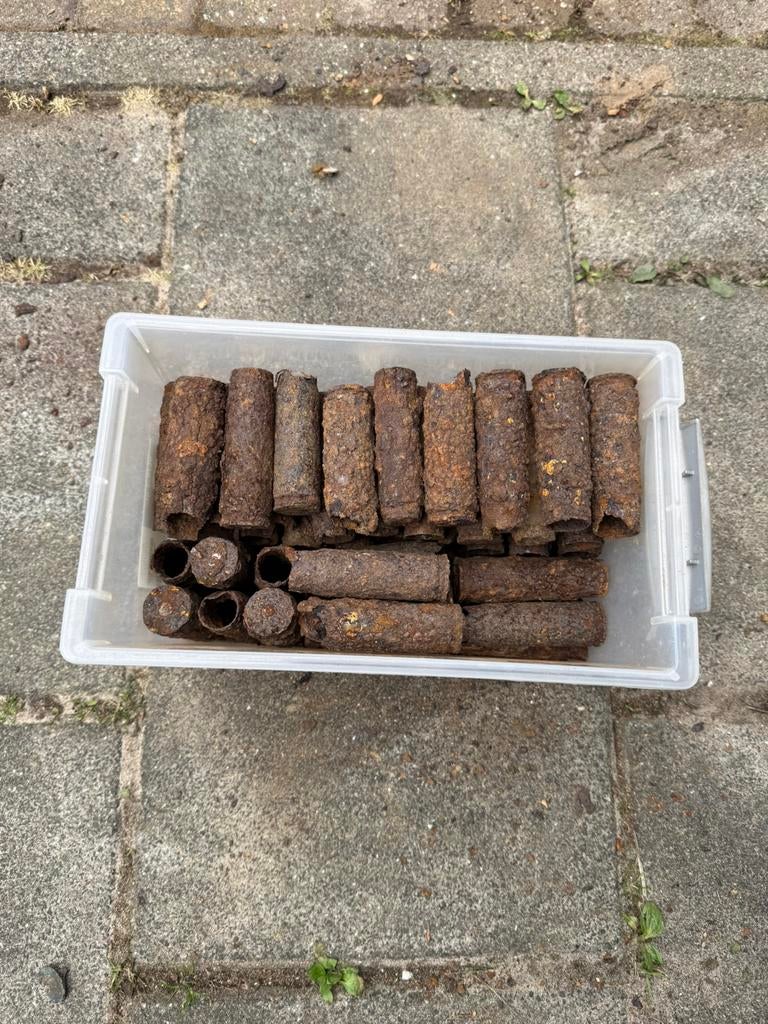 64x Luftwaffe allemande 2 CM MG 151 WW2, Enlèvement ou Envoi, Armée de terre, Douilles ou Pièces de fouille