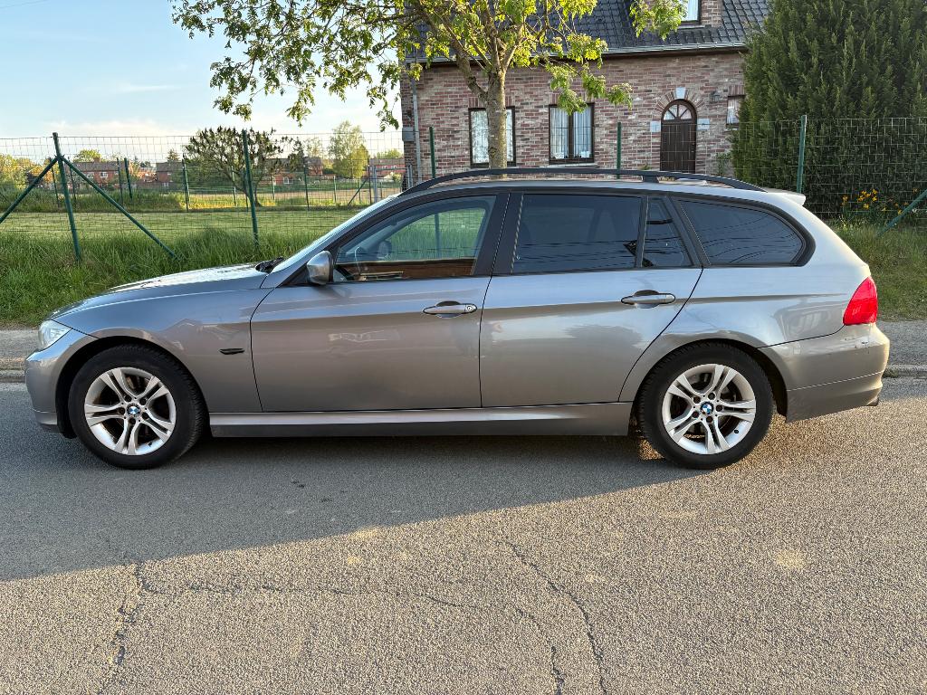 Bmw 318 break diesel prêt à immatriculé, Cuir, Achat, Noir, 5 portes