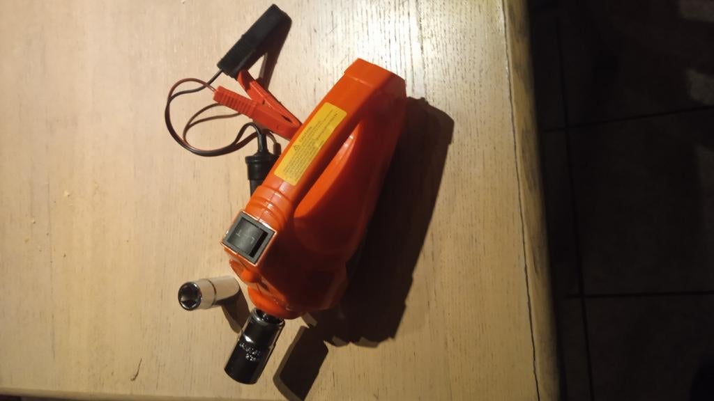 Boulonneuse électrique NEUVE 12v :450NM max + adaptateur, Enlèvement