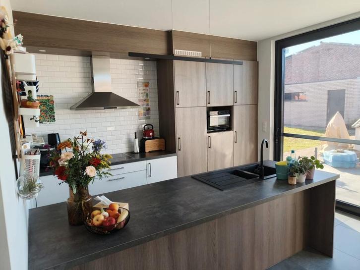 Moderne keuken met kookeiland, Huis en Inrichting, Keuken | Complete keukens, Gebruikt, Enkelwandige keuken, Overige kleuren, Kunststof