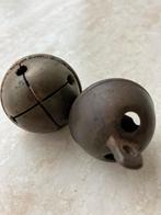 2 Antieke BRONZEN belletjes, H 4,5 cm., Enlèvement ou Envoi