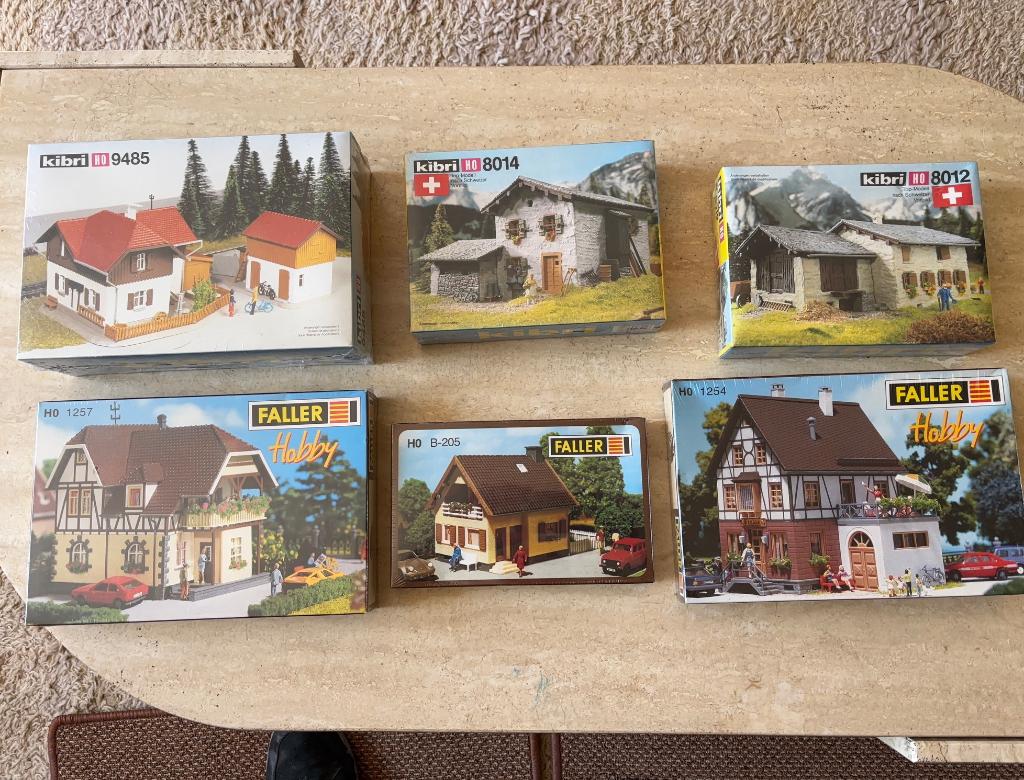 6 maquettes FALLER & Kibri sous emballage d'origine, Enlèvement, Neuf, Courant continu ou Courant alternatif, Pont, Tunnel ou Bâtiment