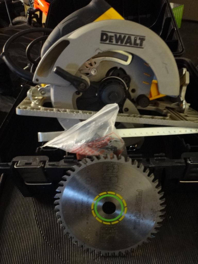 Dewalt Mason's Foot Candle Devil, Ophalen, Gebruikt