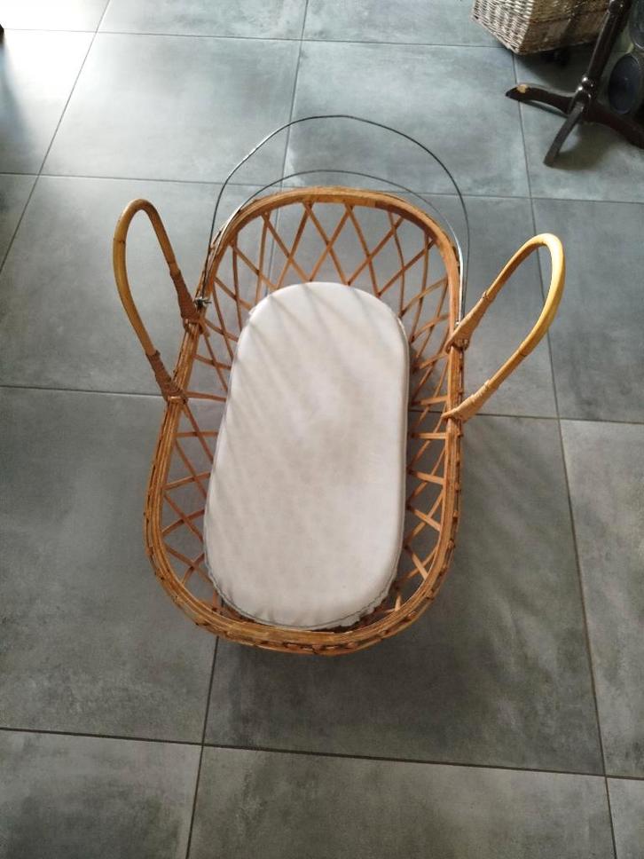 Ancien couffin avec arceau, Enfants & Bébés, Berceaux & Lits, Utilisé, Autres types, Enlèvement