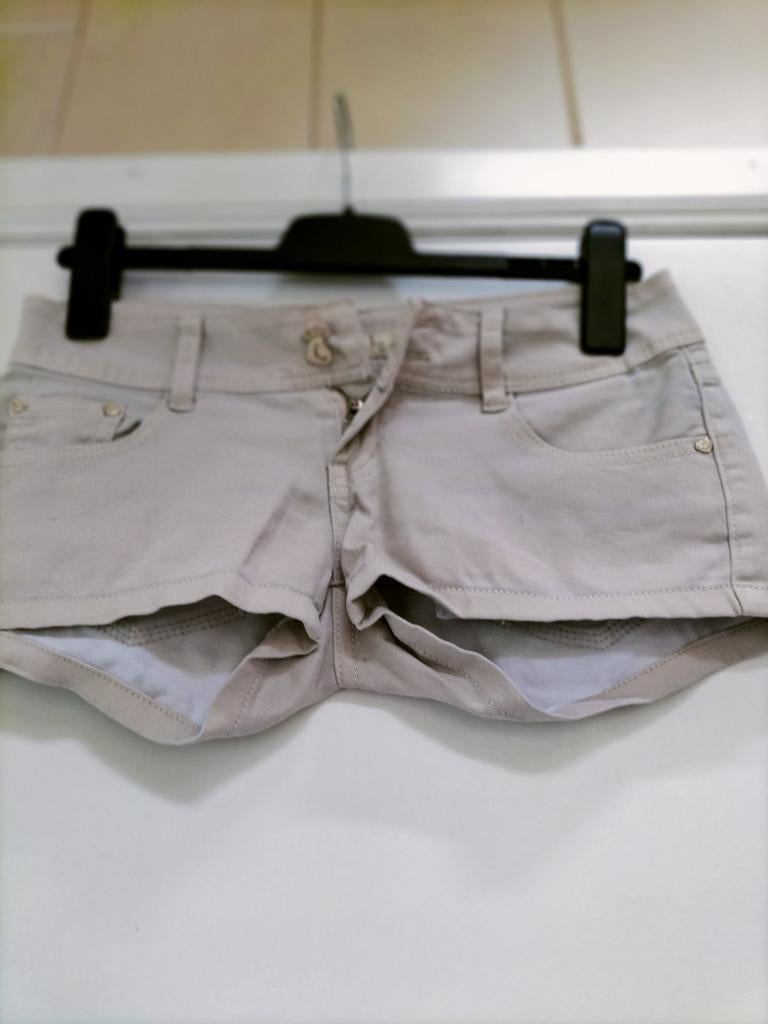 Leuk shortje van G&L 36, Enlèvement ou Envoi