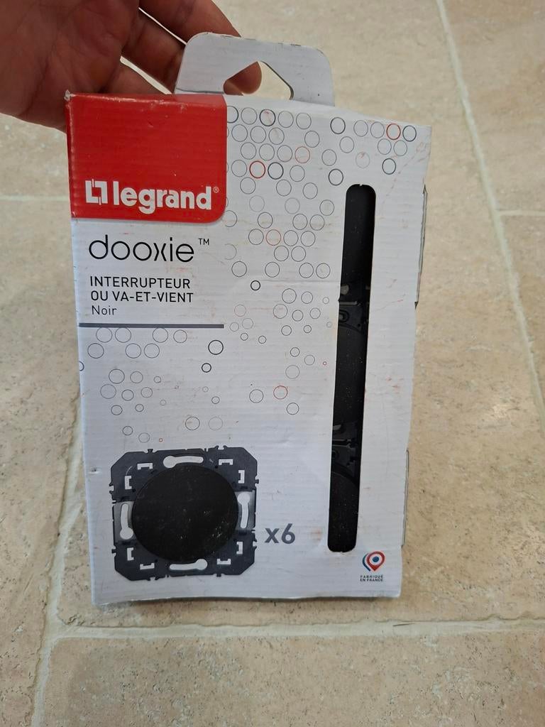 Set van 6 schakelaars waar Legrand komt en gaat Legrand Doox, Ophalen of Verzenden, Zwart