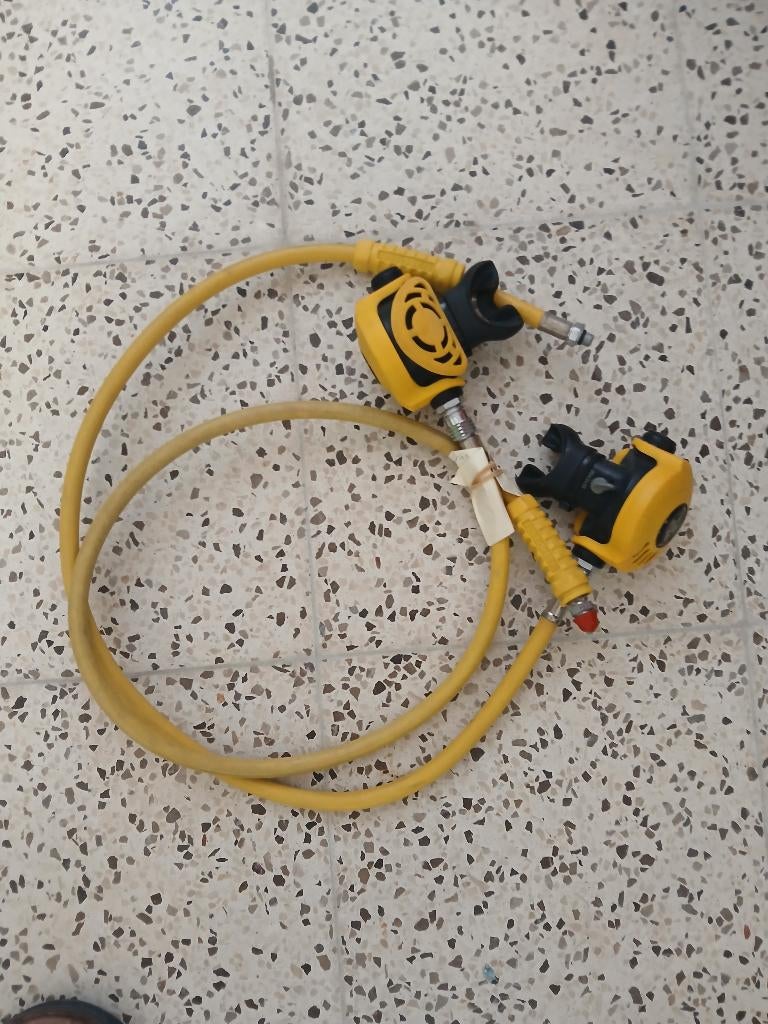 Octopus Aqualung 2 stuks, Ophalen, Zo goed als nieuw, Overige typen