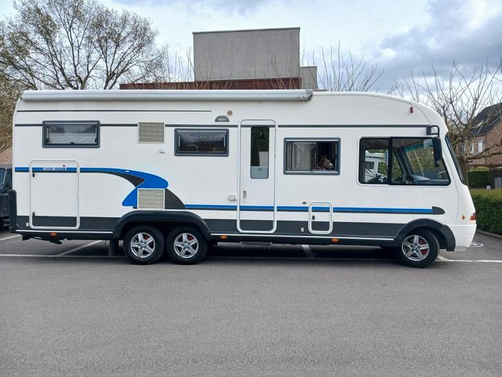 Eura mobil 810 EB 5T rijbewijs C, Caravans en Kamperen, Mobilhomes, Particulier, Eura Mobil, Fiat, Diesel, Koelkast, Schotel, Luifel