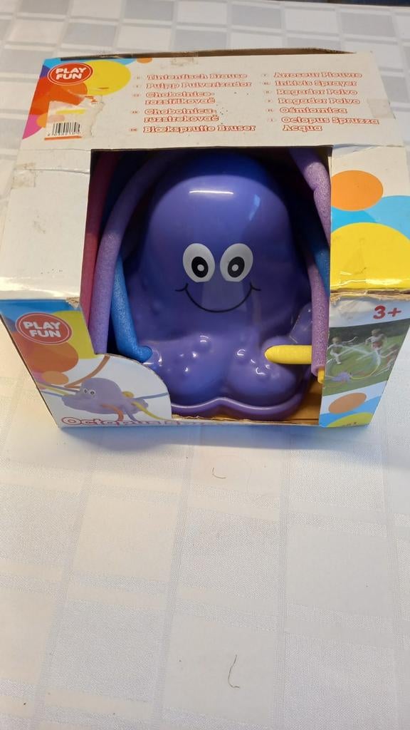 Waterspuitende octopus, Ophalen