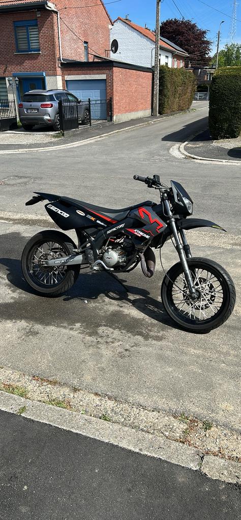 Derbi senda xtreme 50cc, Fietsen en Brommers, Brommers | Derbi, Ophalen, Zo goed als nieuw