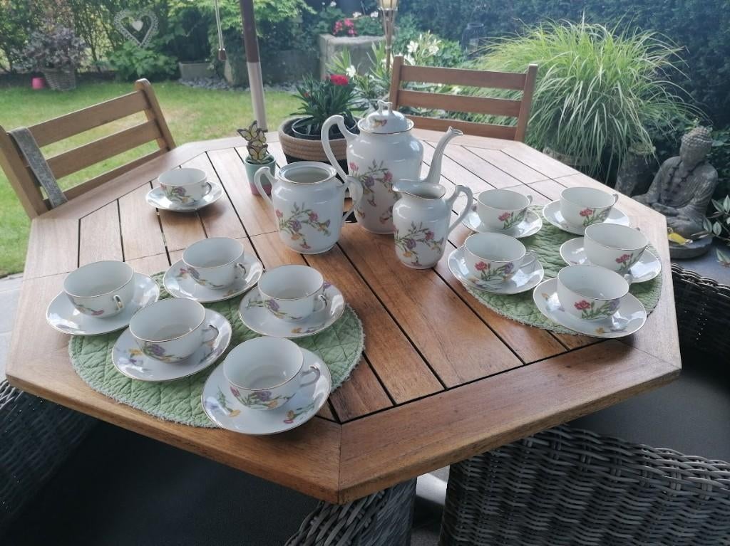 joli service romantique en porcelaine de Limoges, Maison & Meubles, Enlèvement, Porcelaine