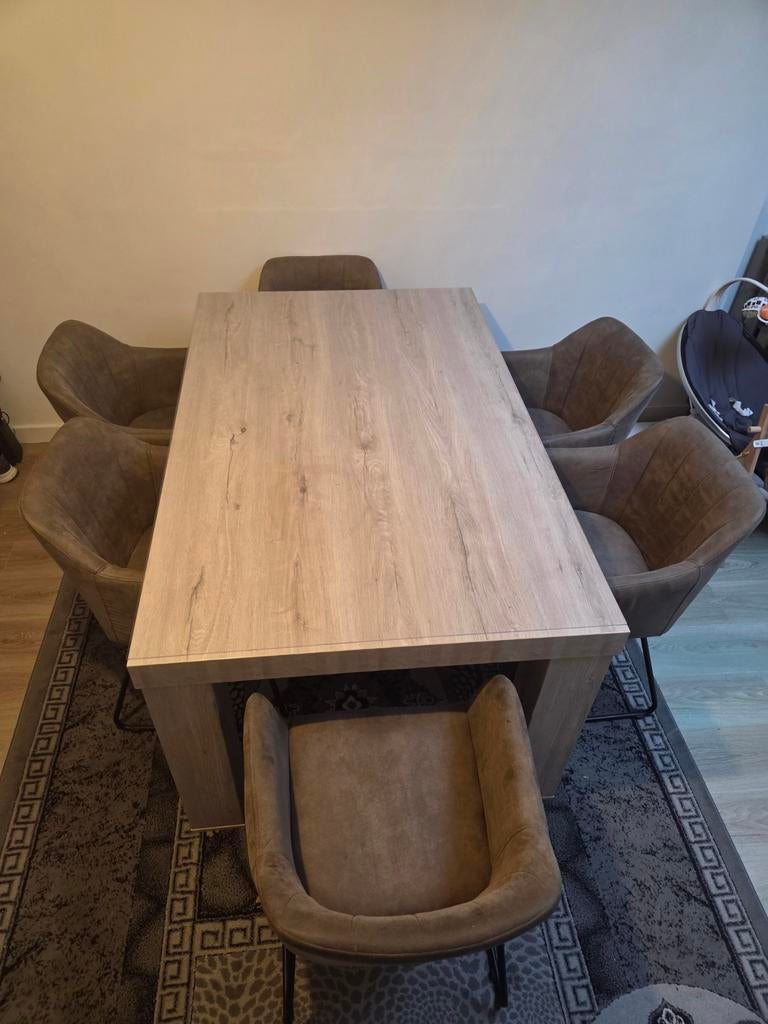 Gratis eettafel 1m60 x 1m, Huis en Inrichting, Ophalen