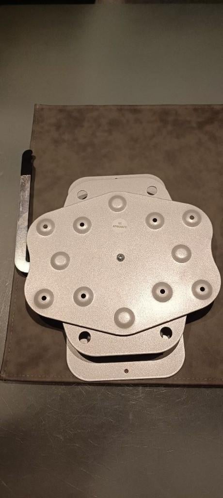 Tv beugel voor in de camper, Enlèvement, Comme neuf