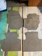 4 tapis de sol originaux pour Volvo V70 2007-2016, Enlèvement, Volvo