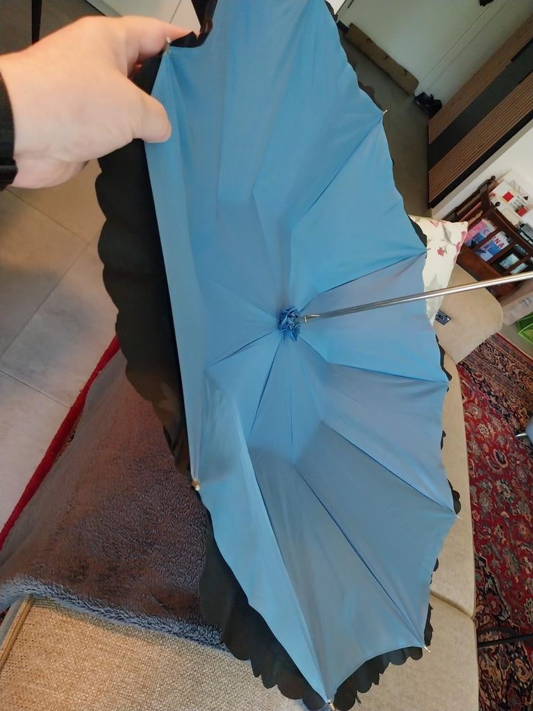 Parapluie ancien en parfait état des années 1950 (qualité su, Enlèvement, Bleu