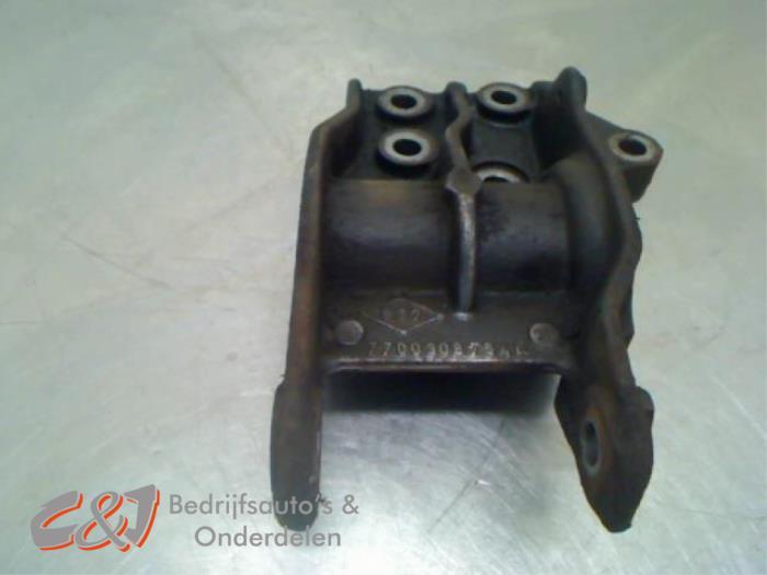 Palier d'appui avant droit d'un Renault Master, Renault, -, 3 mois de garantie, Utilisé