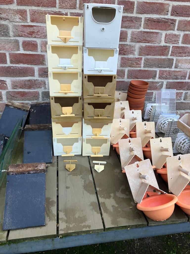 TWEEDEHANDS MATERIAAL VOOR KANARIE KWEKERS, Animaux & Accessoires, Oiseaux | Accessoires, Comme neuf, Accessoires pour cage, Enlèvement