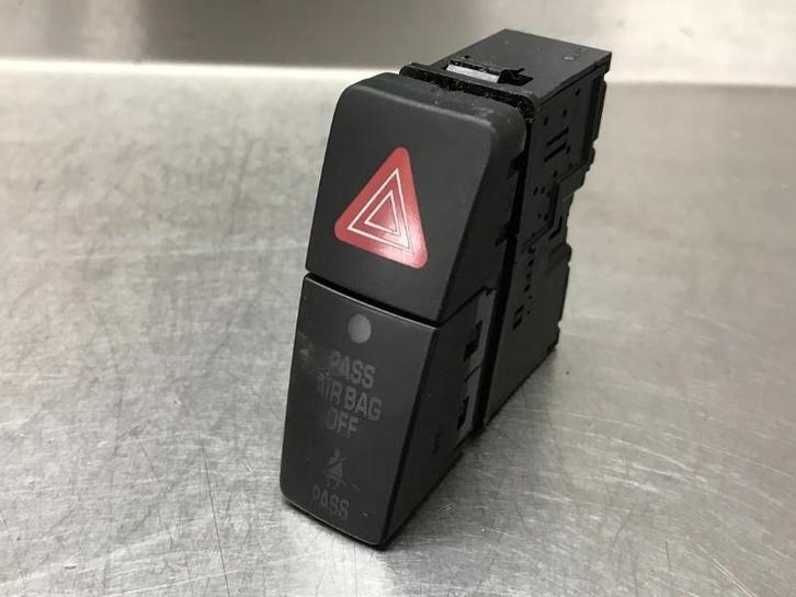 COMMUTATEUR DE FEUX DE DETRESSE Suzuki Swift (ZA / ZC / ZD), Autos : Pièces & Accessoires, Tableau de bord & Interrupteurs, Suzuki