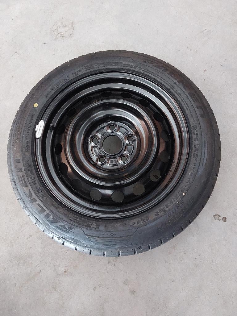 jante en acier et pneu neuf pour Toyota Corolla, Autos : Pièces & Accessoires, Enlèvement, Pneus et Jantes