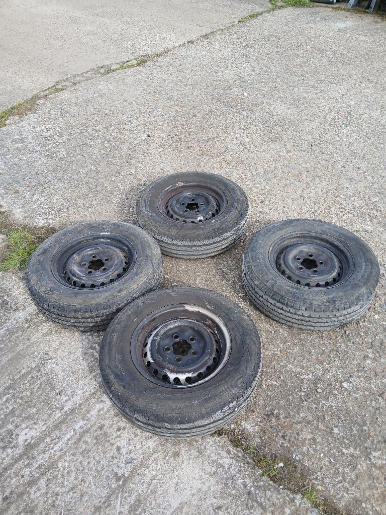 Vw t3 velgen met banden en wieldeksels, Ophalen, 14 inch, 185 mm, All Season