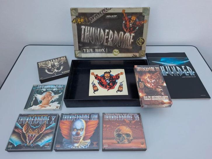 Thunderdome !!! 11CDS vintage en tout, CD & DVD, CD | Autres CD, Enlèvement ou Envoi
