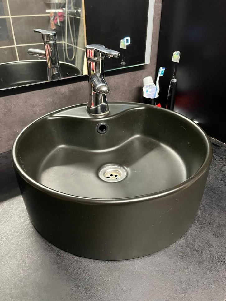 Vasque à poser noire, Huis en Inrichting, Badkamer | Badkamermeubels, Zo goed als nieuw, Wasbak of Wastafel, 100 tot 150 cm, Ophalen