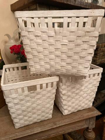 Set van 3 rieten manden beschikbaar voor biedingen