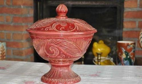 § faience maitrise baudour rouge fontaine piece unique, Antiquités & Art, Antiquités | Céramique & Poterie, Enlèvement ou Envoi