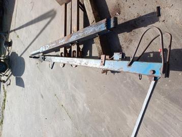 Hijsarmen uitschuifbaar en vaste beschikbaar voor biedingen