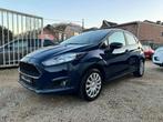 Ford Fiesta 1.25i *12 mois de garantie* (bj 2016), Auto's, Stof, Gebruikt, 4 cilinders, Blauw