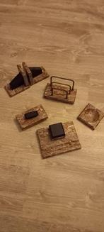 Garniture de bureau, Ophalen