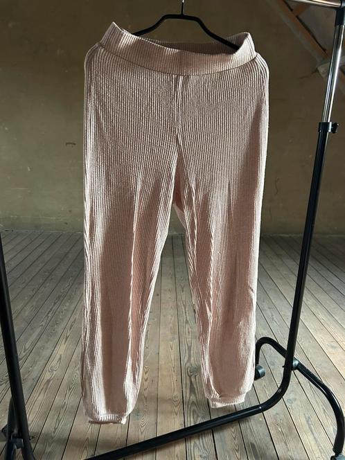 Huisbroek / comfybroek maat S, Kleding | Dames, Pyjama's, Zo goed als nieuw, Maat 36 (S), Ophalen