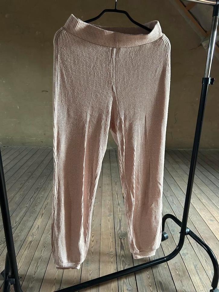 Huisbroek / comfybroek maat S, Kleding | Dames, Pyjama's, Zo goed als nieuw, Maat 36 (S), Ophalen